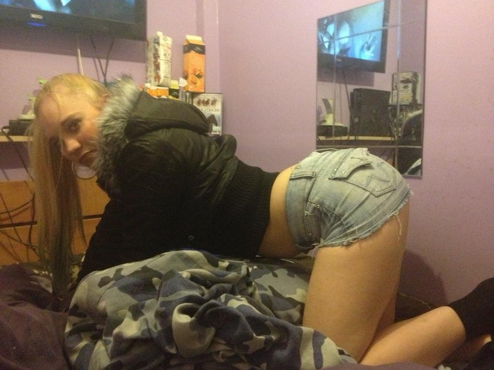 25P Blond Big Tits Teen Sucks