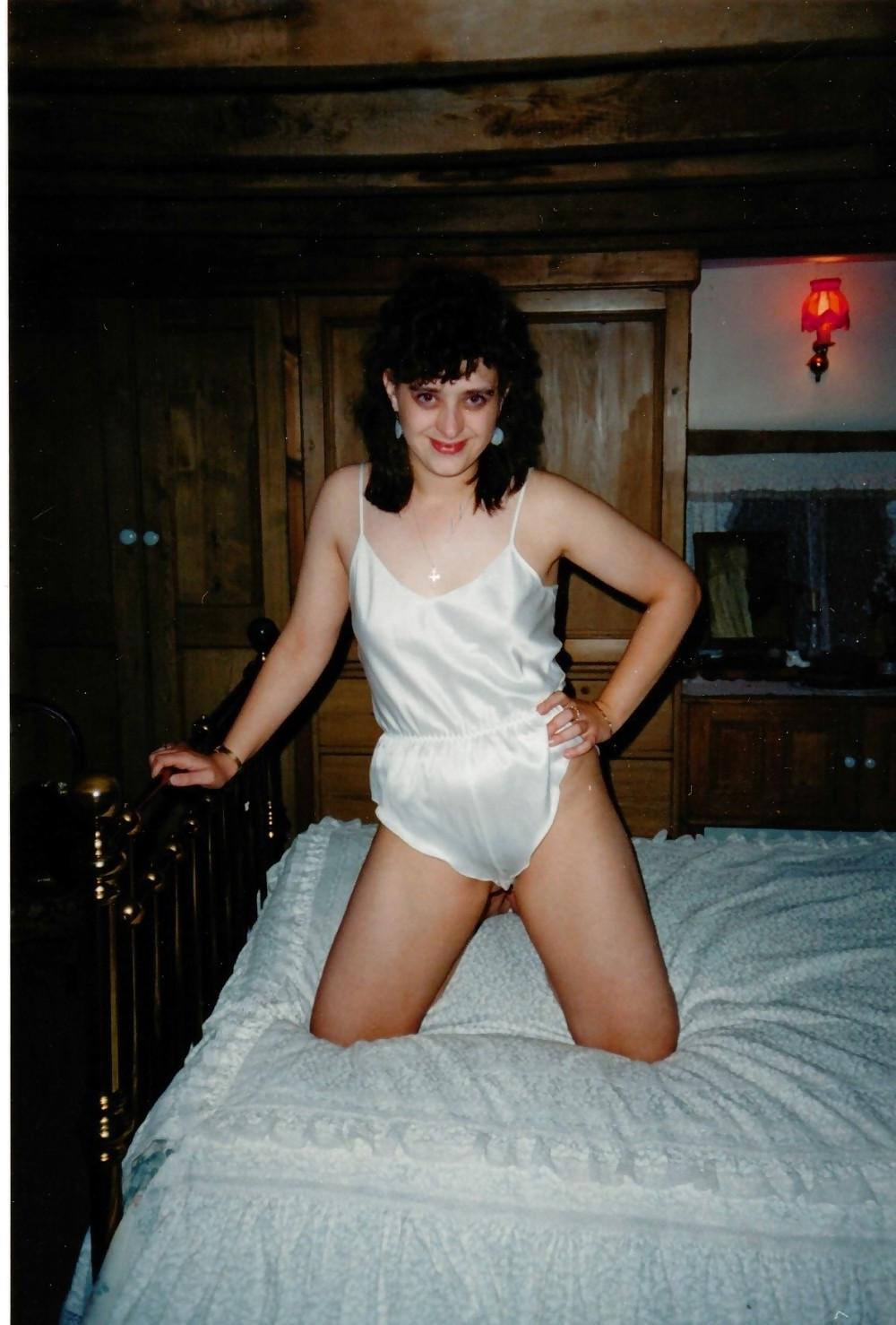 25P Old School Brunette Wives