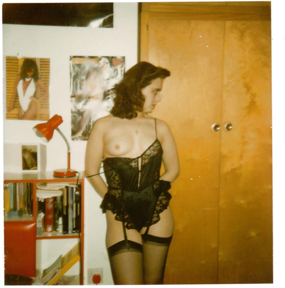 25P Old School Brunette Wives