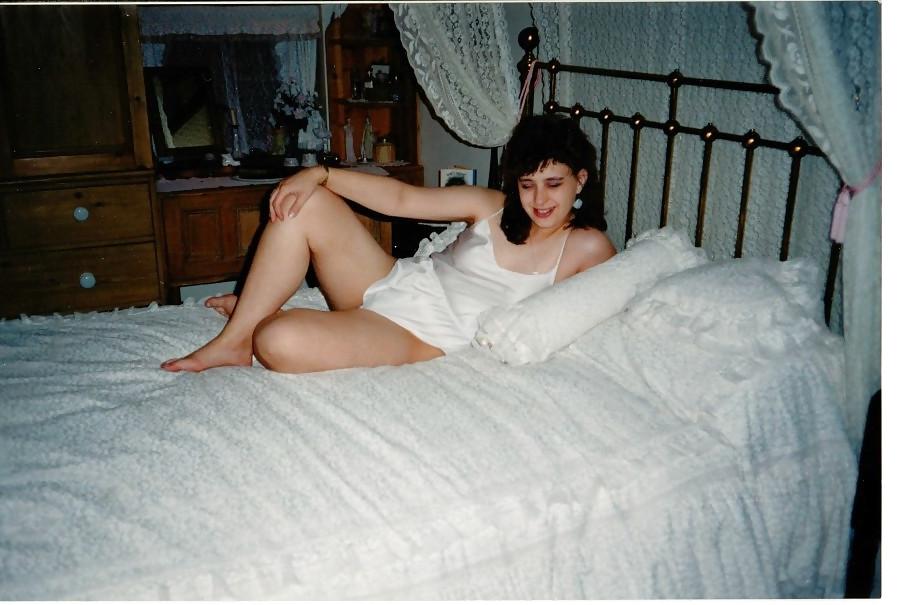 25P Old School Brunette Wives