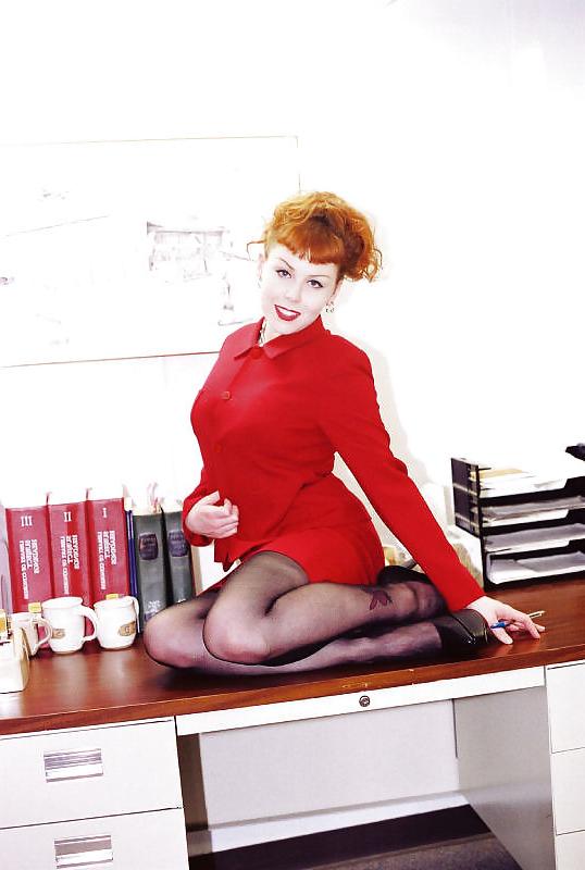 25P Redhead Bunny teasing