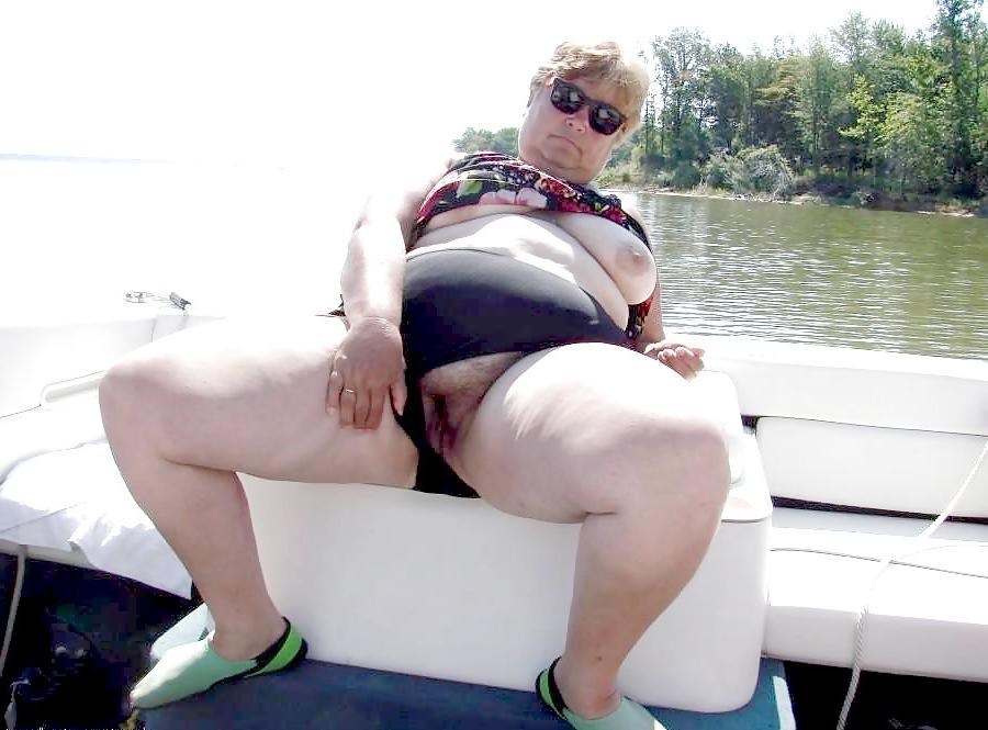 25P Hairy Moms And Grandmas 42