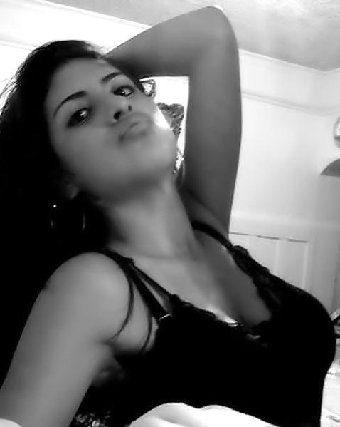 15P Sexy latina gf