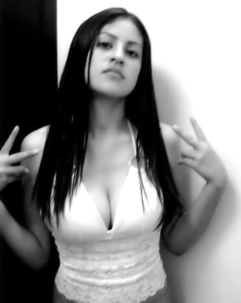 15P Sexy latina gf