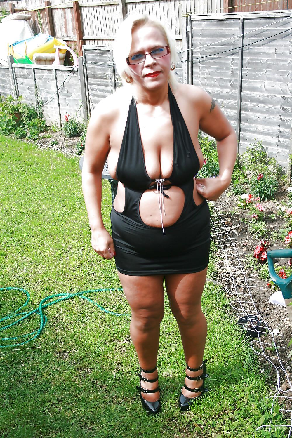 25P BBCSlut Wife From, SmutDates.com
