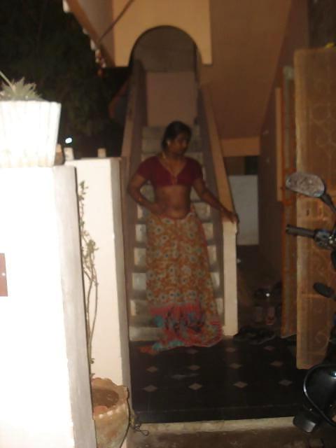24P Tamil Aunty Nude Night Shoot