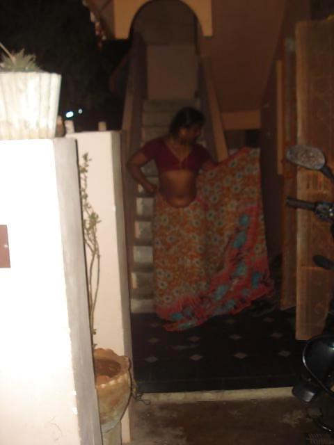 24P Tamil Aunty Nude Night Shoot