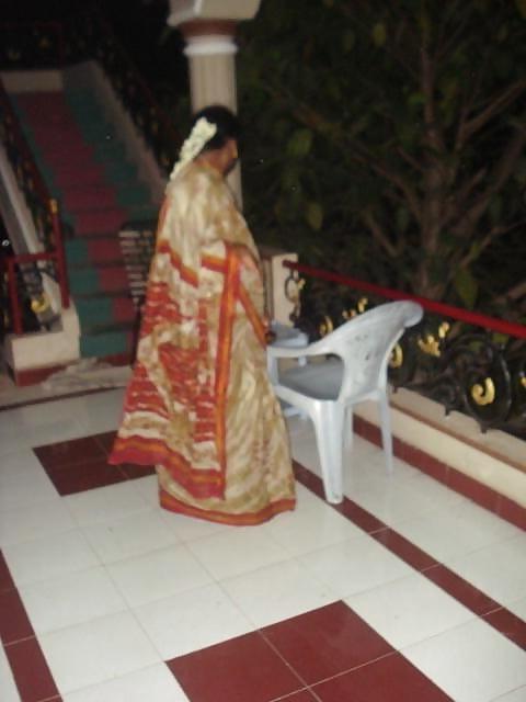 24P Tamil Aunty Nude Night Shoot