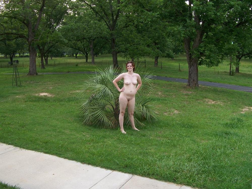 25P Nude Outdoor 027