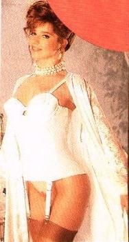 25P Club International Magazine - Tan FF Stockings