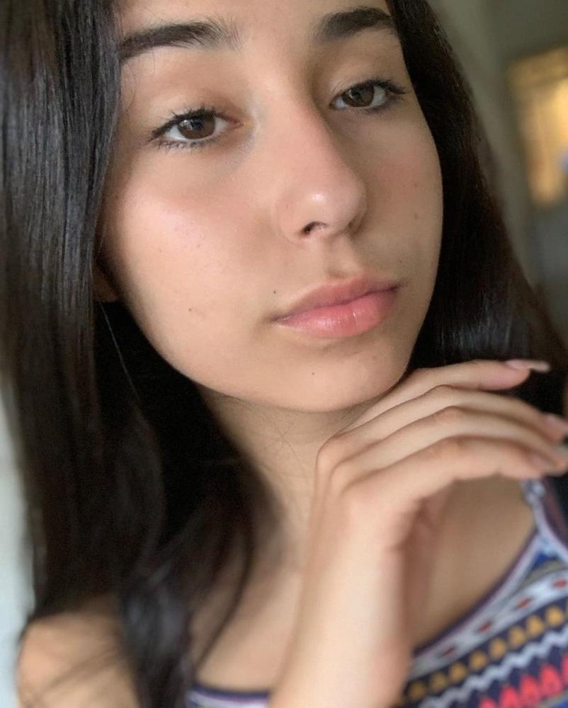 25P Alexia latina teen