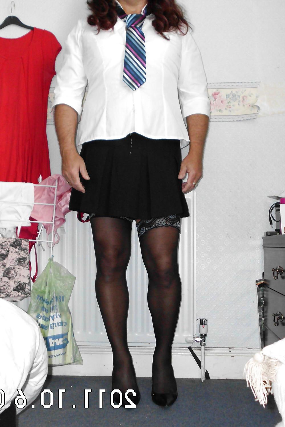 4P Naughty school girl