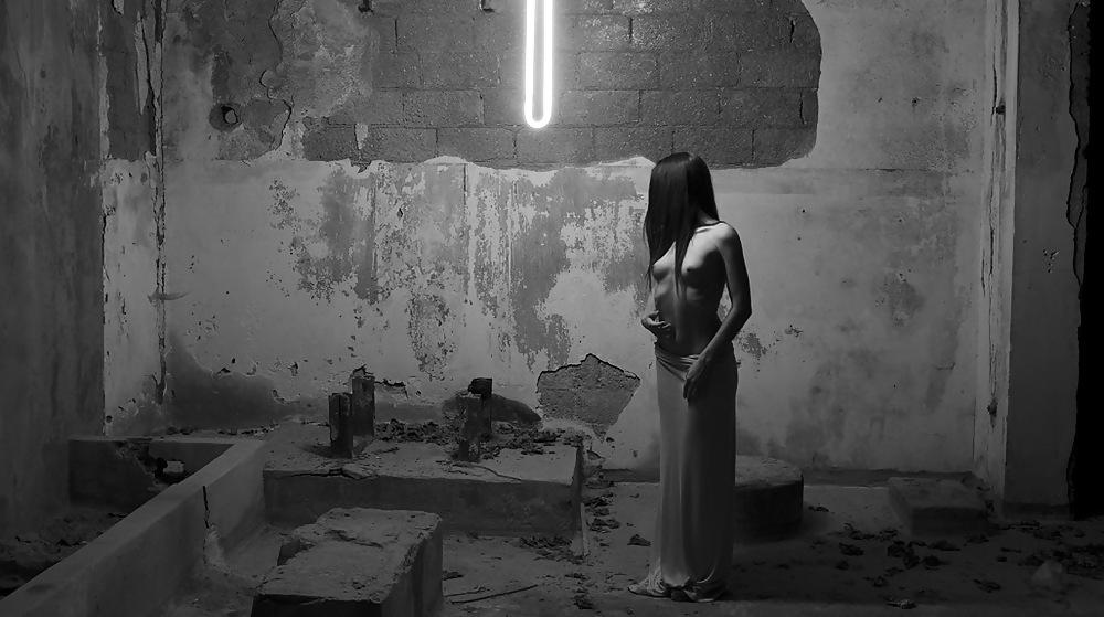 25P BDSM IN BLACK & WHITE AND MORE