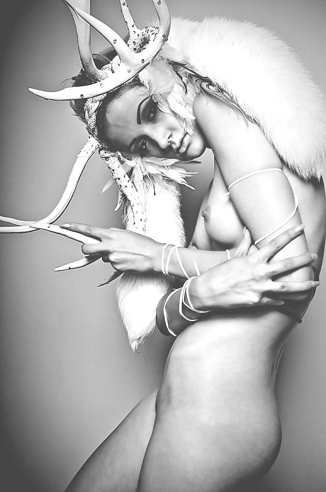 25P BDSM IN BLACK & WHITE AND MORE