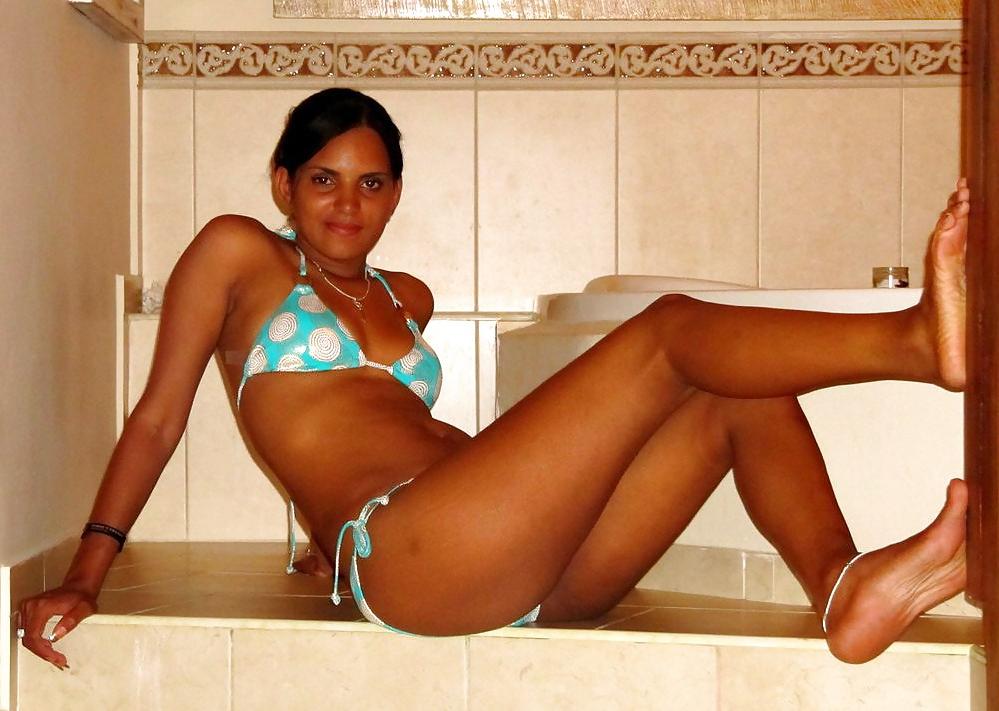 25P Sexy latina pics