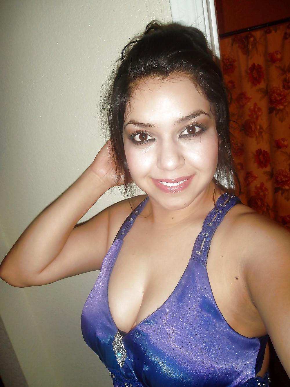16P Hot latin Wife From AdultPicShare.com