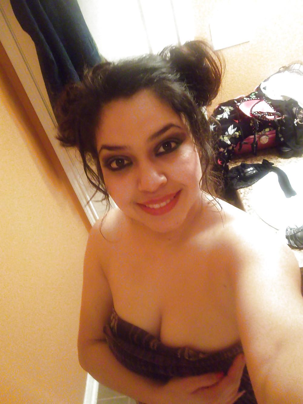 16P Hot latin Wife From AdultPicShare.com