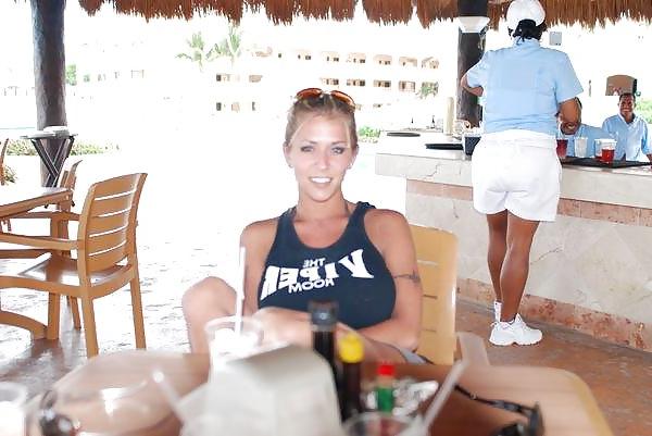 9P UNE RENCONTRE AU CLUB MED