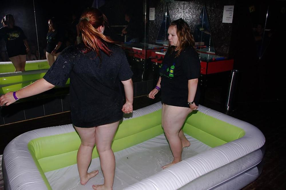 25P Fatties At The Strip Club