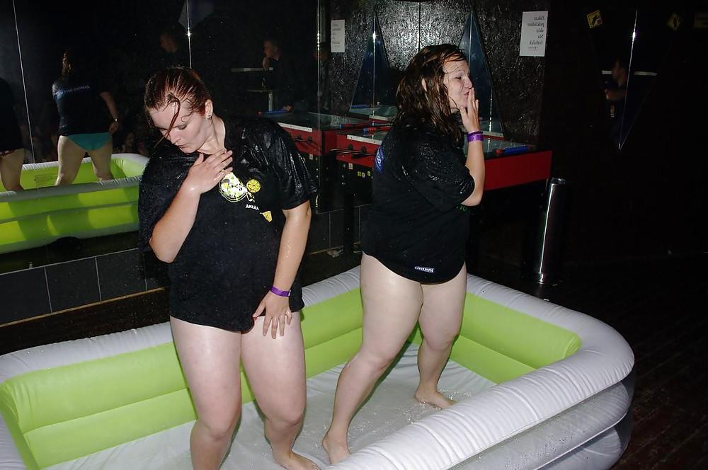 25P Fatties At The Strip Club