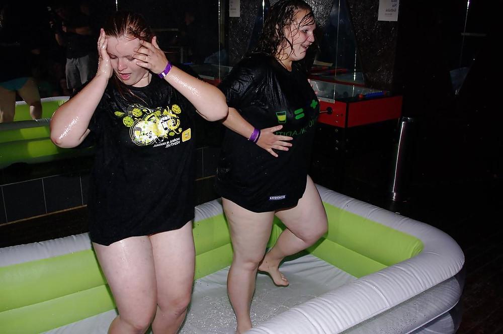 25P Fatties At The Strip Club