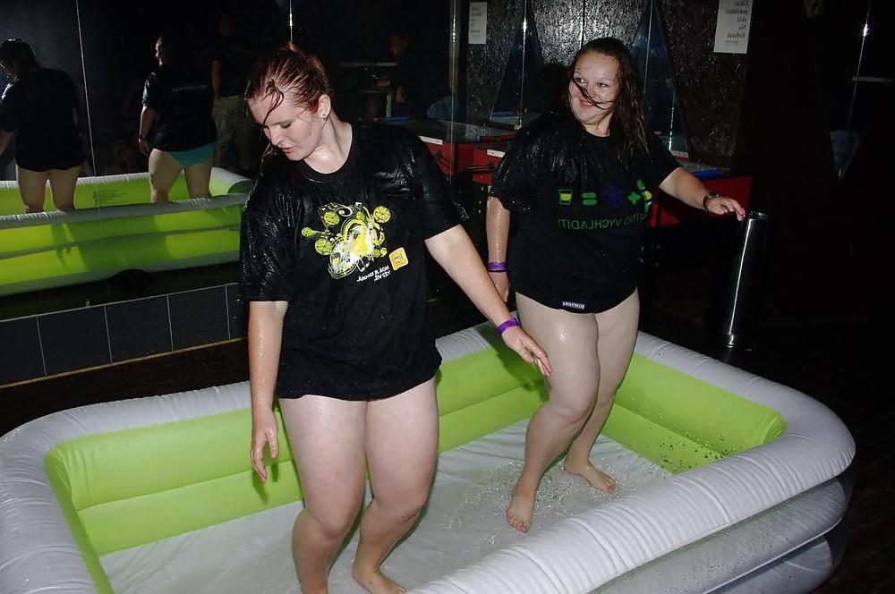 25P Fatties At The Strip Club