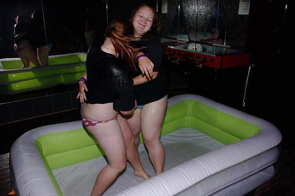 25P Fatties At The Strip Club