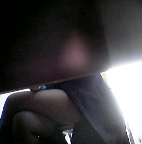 25P Nylon - upskirt - leg 34
