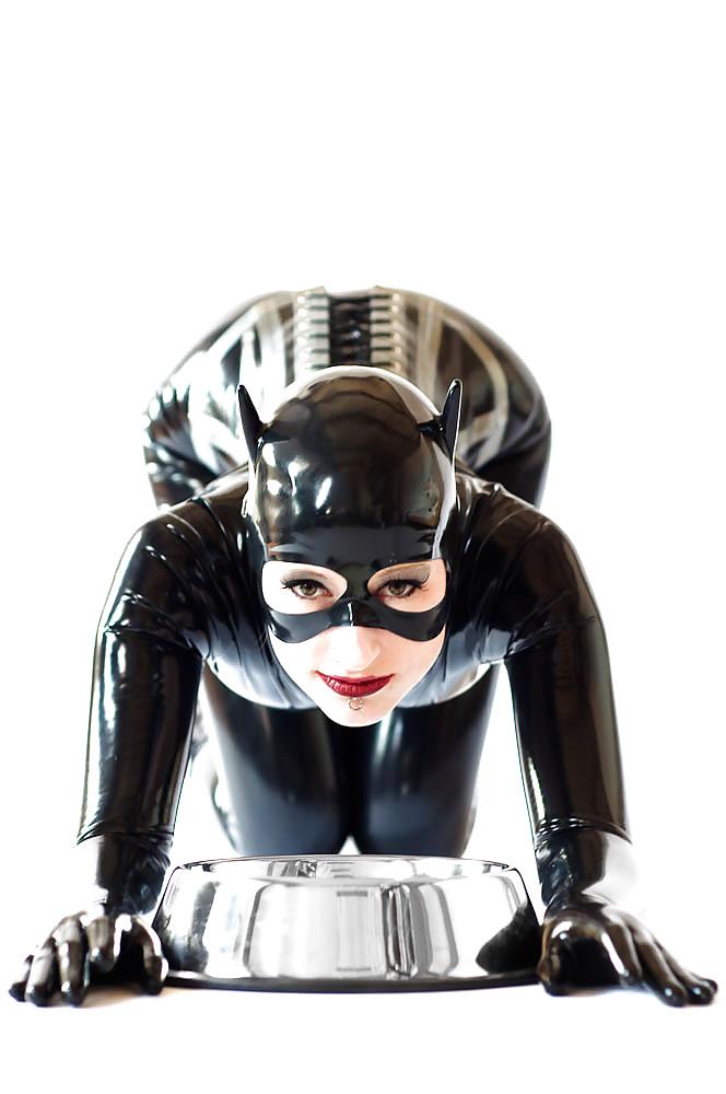 25P Shinny Latex