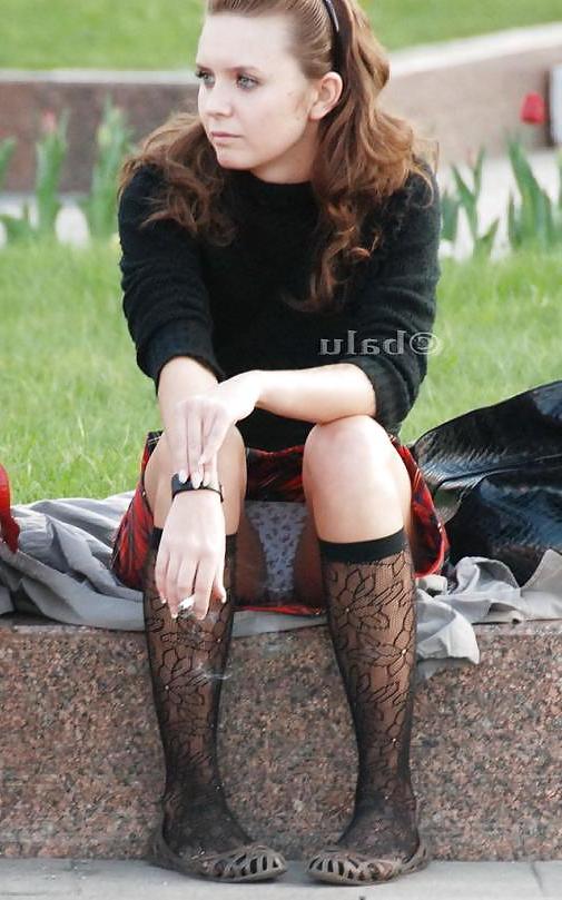 23P Nylon - upskirt - leg 33