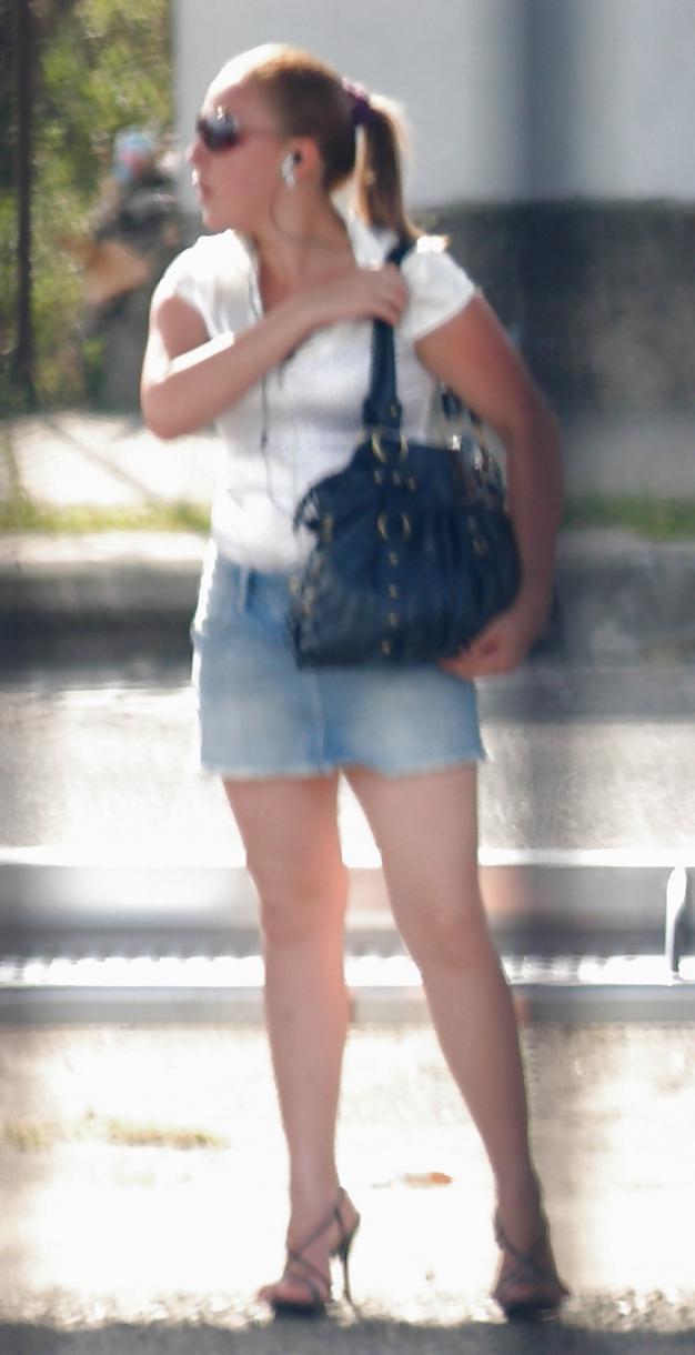 12P Voyeur at bus stop 