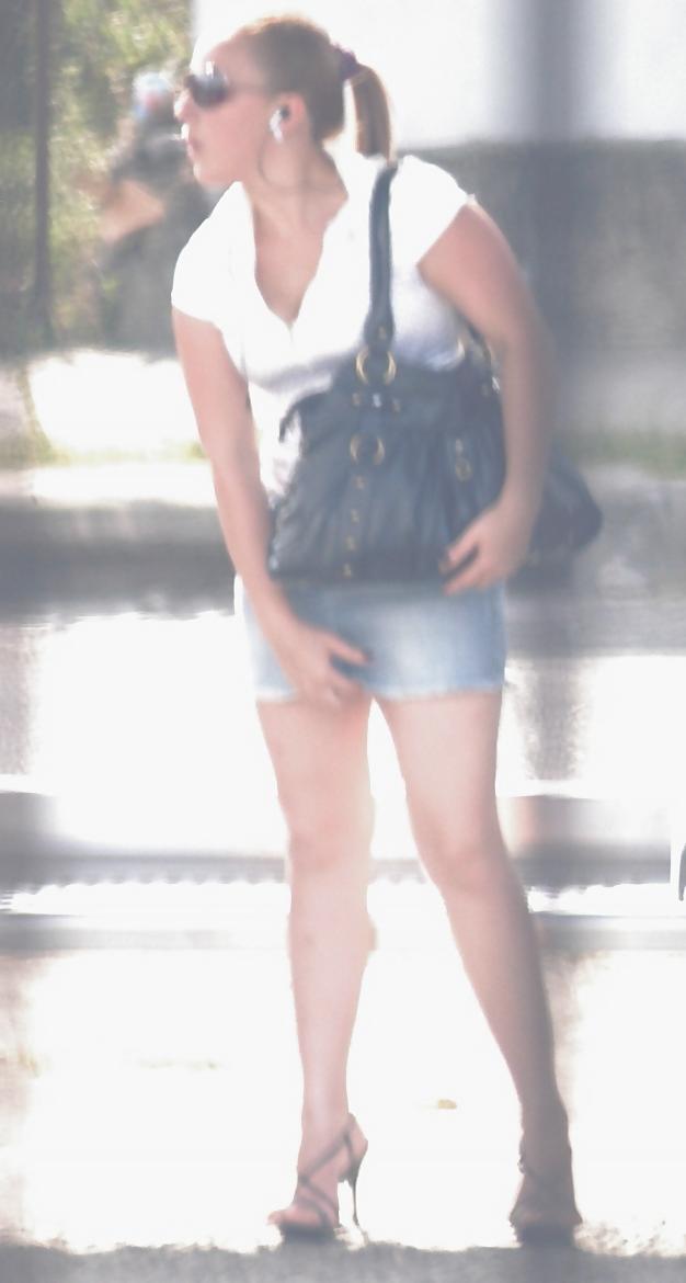 12P Voyeur at bus stop 