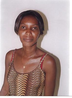 25P Margueritte une ivoirienne  tres chaude d'abidjan