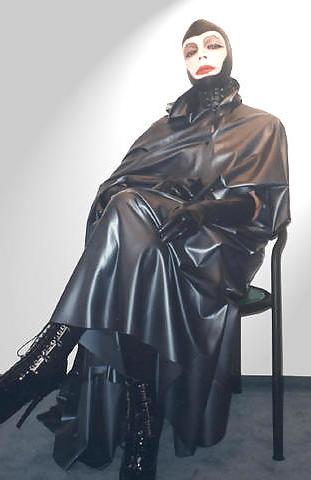 25P Latex  transvestites 