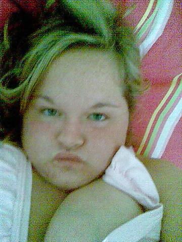 8P FAT UK TEEN FROM,SmutDates.com