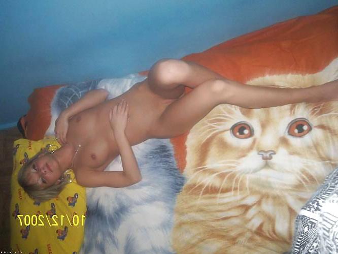 15P Russian Hot Girl