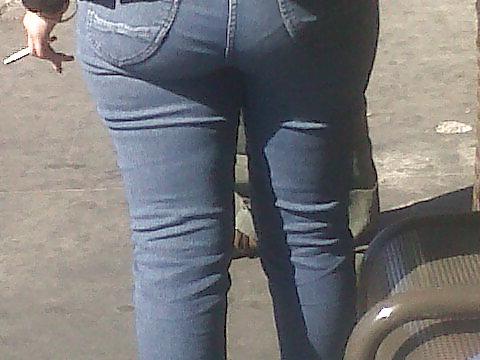 15P Phat latina ass at the bus stop