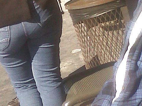 15P Phat latina ass at the bus stop