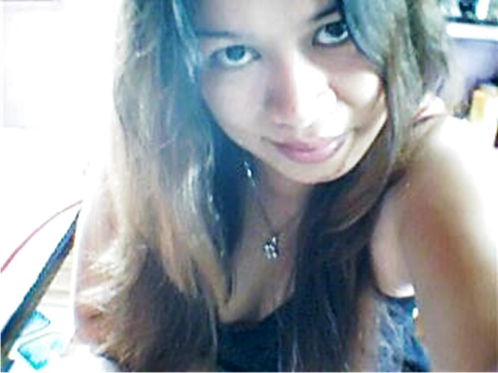 19P Hot Filipina - Kimberly Rojas