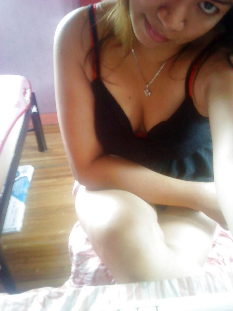 19P Hot Filipina - Kimberly Rojas