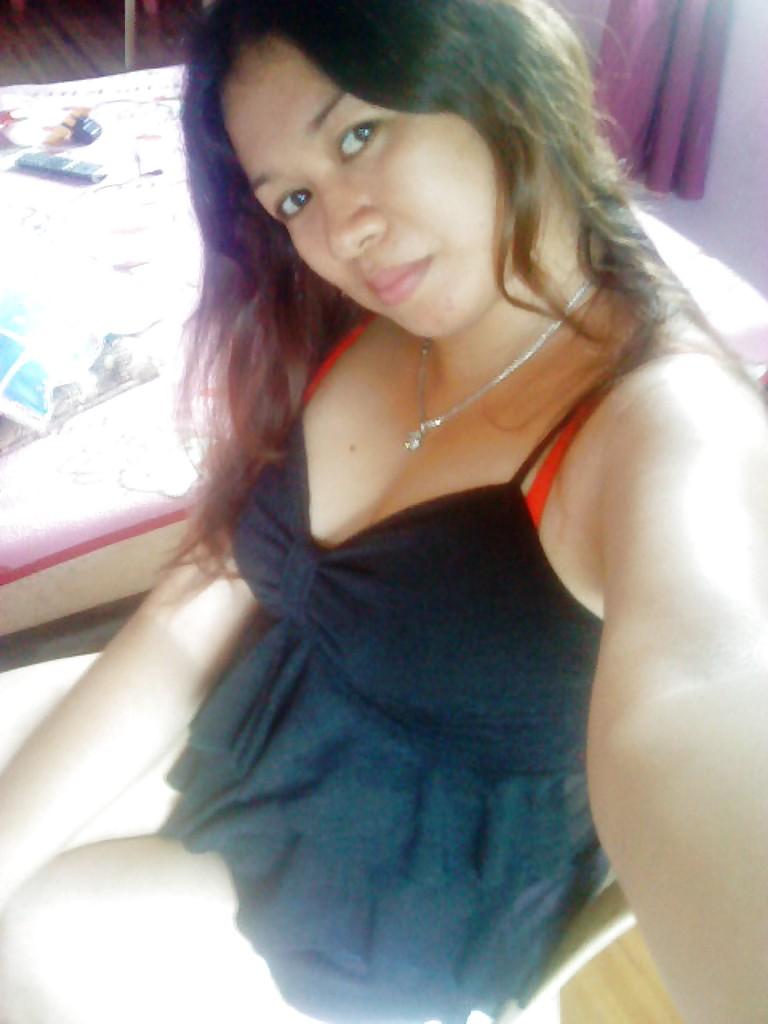 19P Hot Filipina - Kimberly Rojas