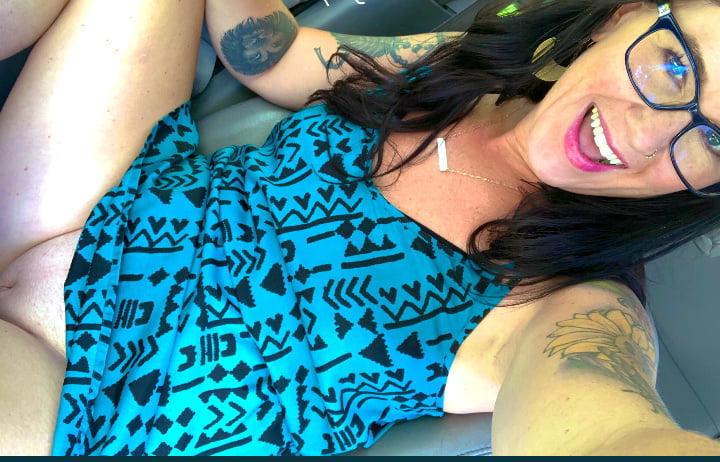 25P MATURE WHITE WOMEN PT.42