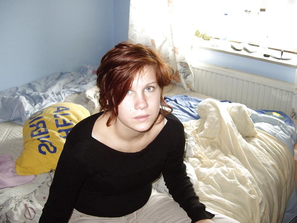 10P Swedish Amateur (032) Nelly are nude in her bathtub