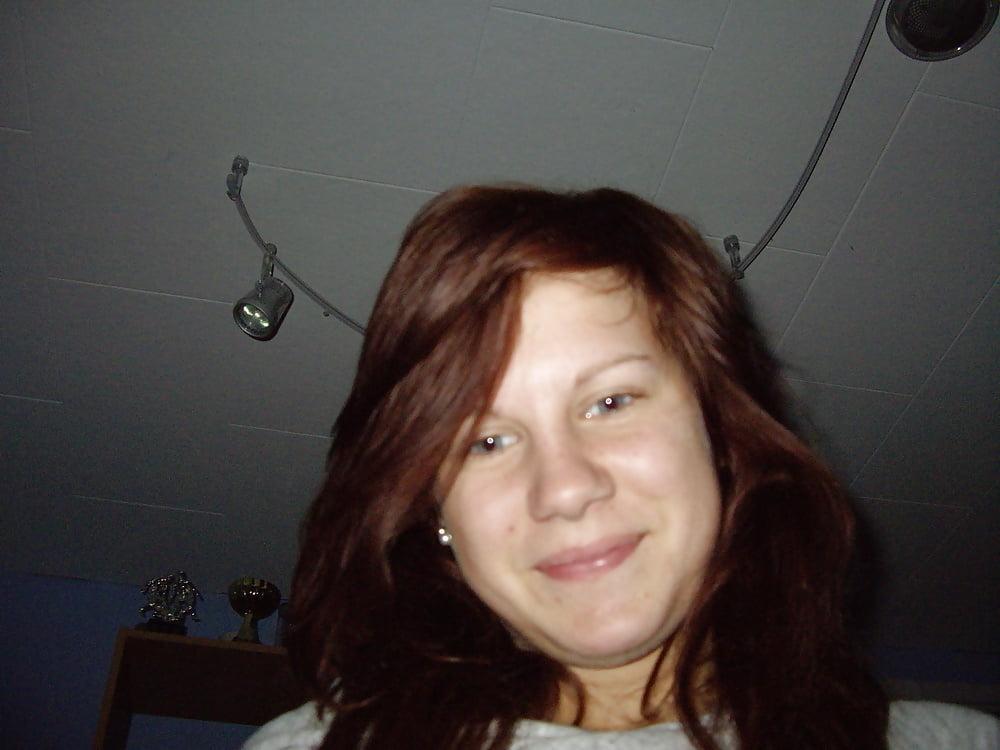 10P Swedish Amateur (032) Nelly are nude in her bathtub