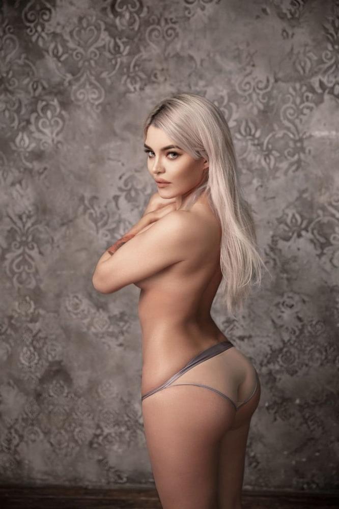 15P KFOX - White Bikini II