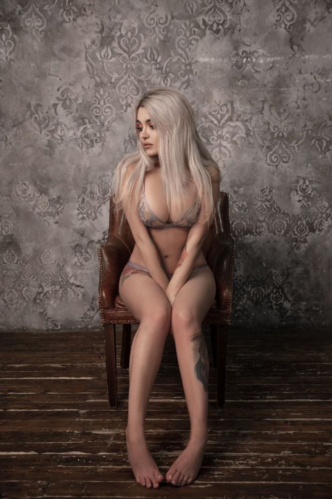 15P KFOX - White Bikini II