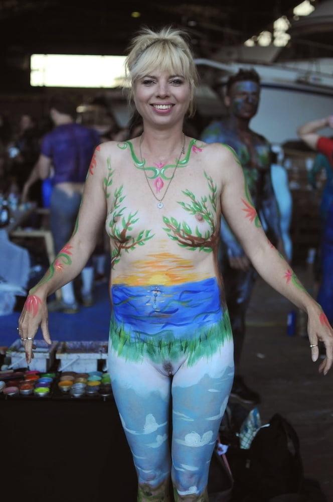 25P white boobs