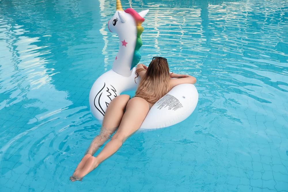 25P KFOX - White Bikini I