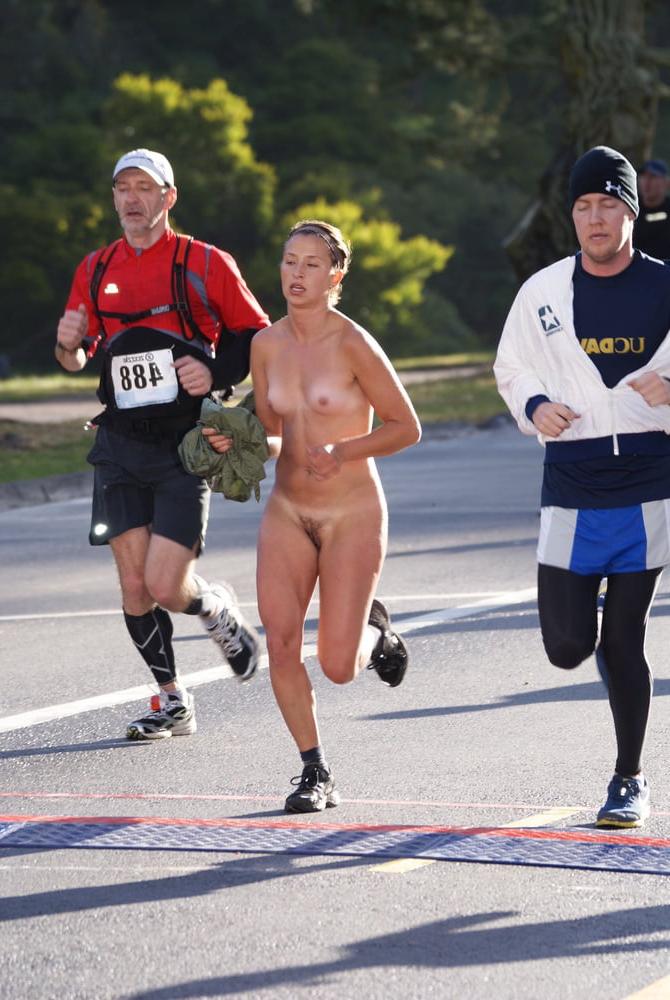 25P Nude Outdoor 018