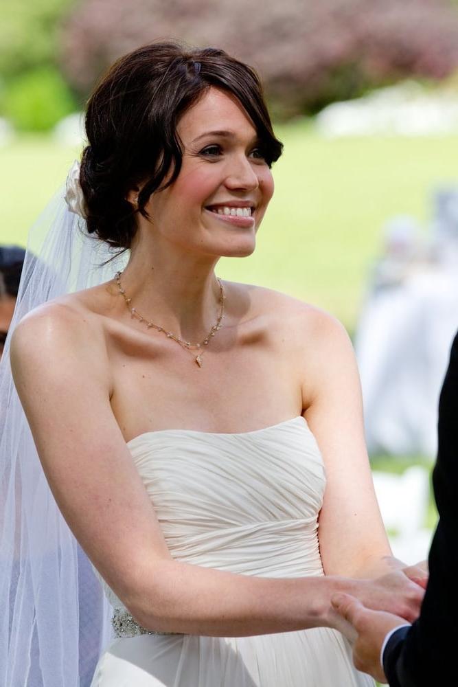 15P Mandy Moore - "Love, Wedding, Marriage" Stills (2011)